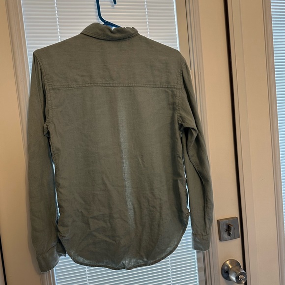 Abercrombie and‎ Fitch bottom up long sleeve - Picture 3 of 3